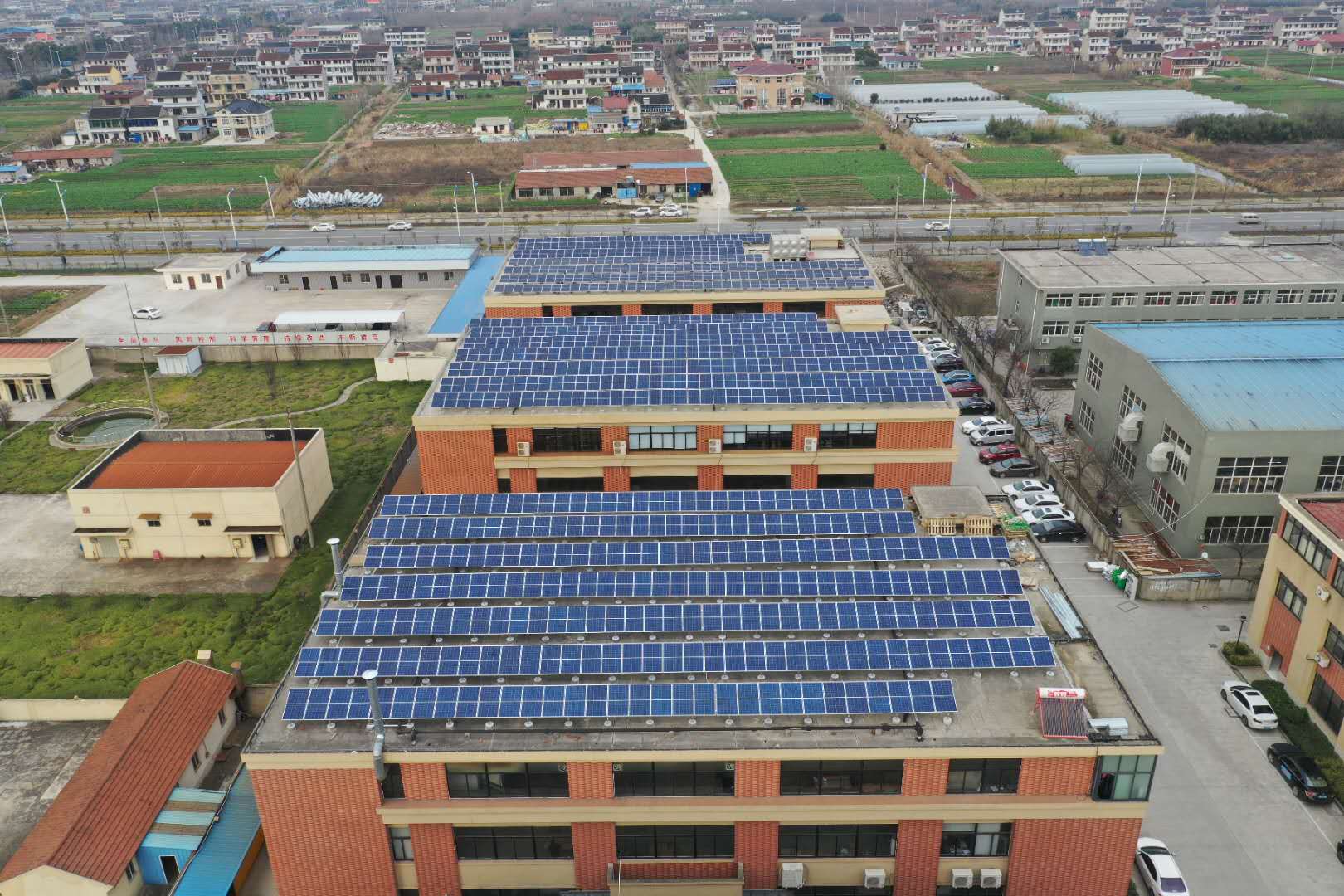南通某橡塑機(jī)械800KW光伏發(fā)電項目